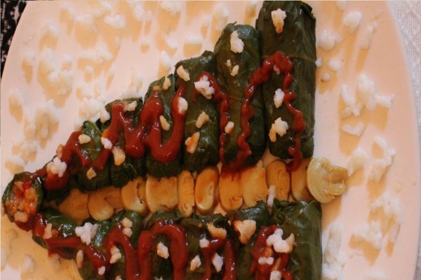 Sarmale de post cu legume în frunze de hrean