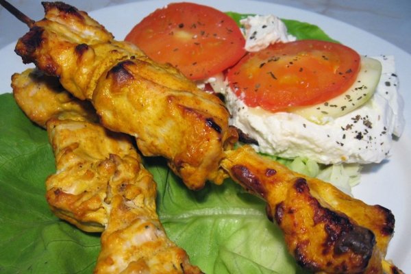 Piept de pui picant şi brânză feta la grătar