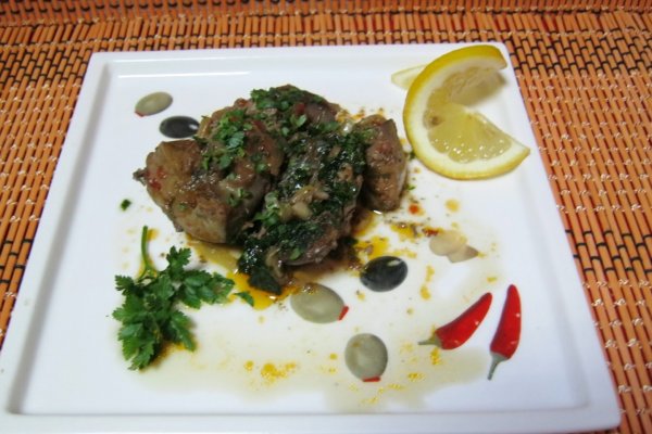 Ficatei de curcan in sos de vin rosu