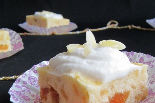 Prajitura cu migdale si dulceata de pere (de post)