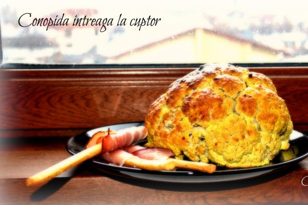 Conopida intreaga la cuptor