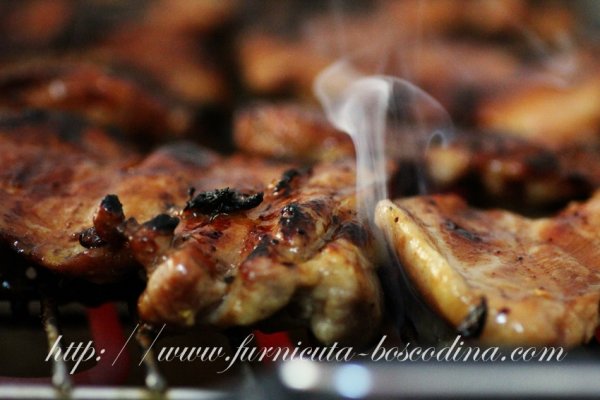 Pulpe de pui dezosate cu marinada de sirop de curmale (silan) si chilly