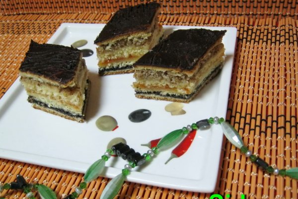 Prajitura cu mac, gem si nuca