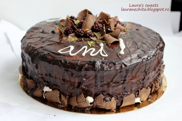 Tort de post cu ciocolata