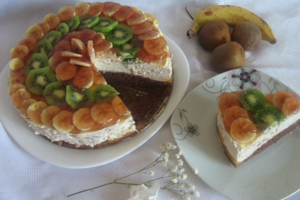 Tort cu crema de banane