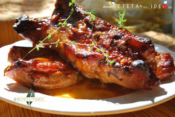 Coaste de porc la cuptor