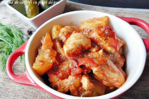 Tocana de cartofi cu piept de pui