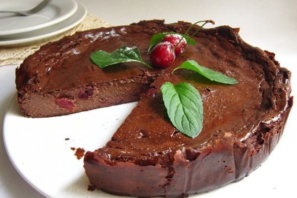 Prajitura dietetica cu branza si cirese