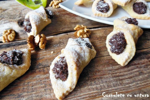 Cornulete cu untura si iaurt