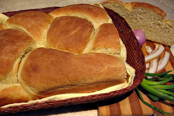 Paine cu amestec de faina si malai