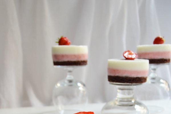 Mini-torturi dietetice, cu capsune