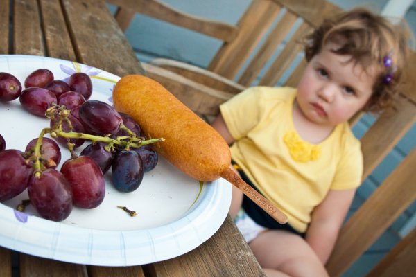 Cum sa iti convingi copilul sa incerce alimente noi
