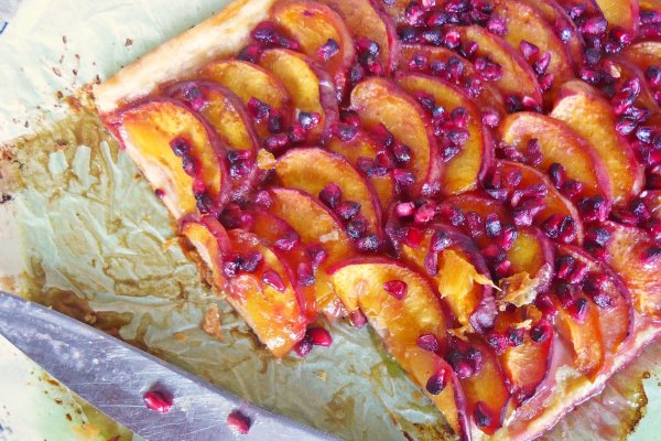 Tarta cu piersici si rodie, fara zahar