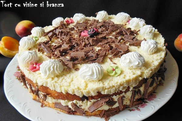Tort cu visine si branza