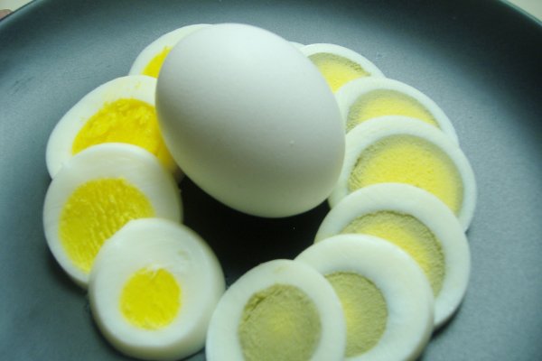 De ce se inverzesc galbenusurile oualor fierte