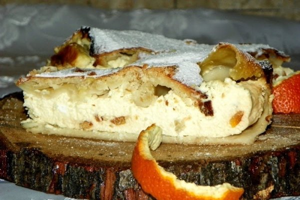 Placinta cu branza dulce si coaja de portocala confiata