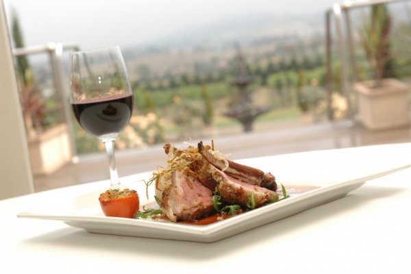 10 retete pentru a folosi vinul ramas dupa Sarbatori