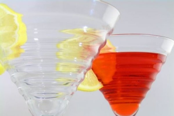 Afla ce beneficii iti poate aduce o luna in care nu consumi alcool