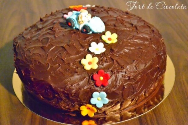 Tort de ciocolata