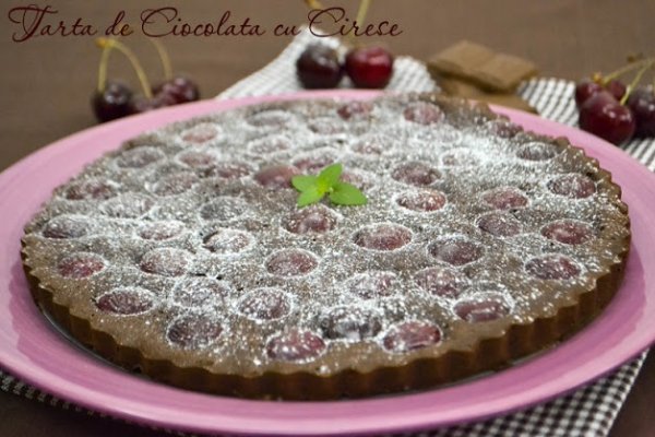 Tarta cu ciocolata si cirese
