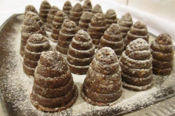 Braduti din biscuiti si ciocolata