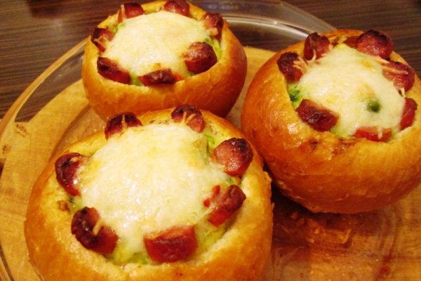 Chifle cu legume si carnaciori