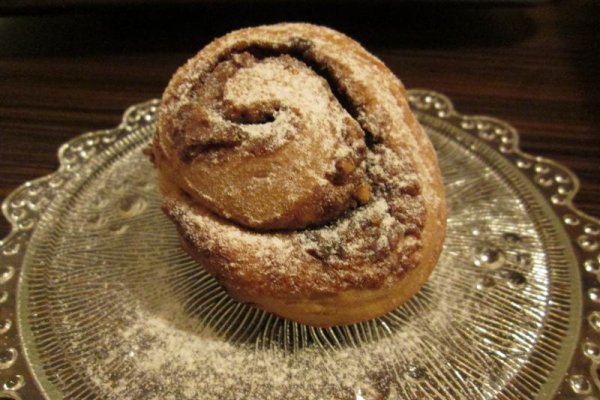 Rulouri cu ciocolata si alune