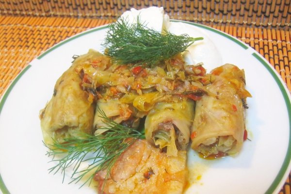 Sarmalute in varza creata cu usturoi