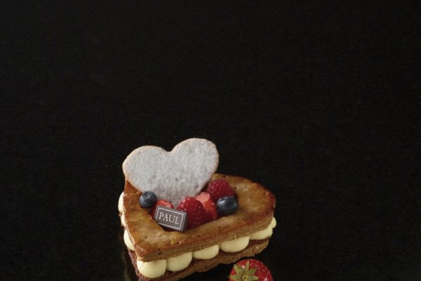 În luna îndrăgostiţilor, brutăriile Paul aduc declarații dulci, în ediție limitată