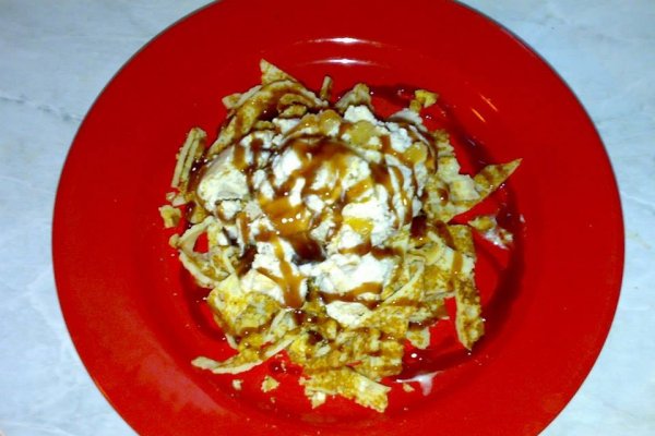 Clatite julien cu inghetata si sos caramel