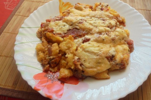 Pizza cu blat de mamaliga