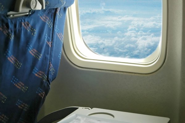 5 trucuri care fac mancarea din avion sa para mai gustoasa