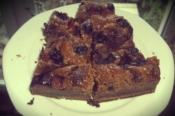 Prajitura cu fructe alcoolizate