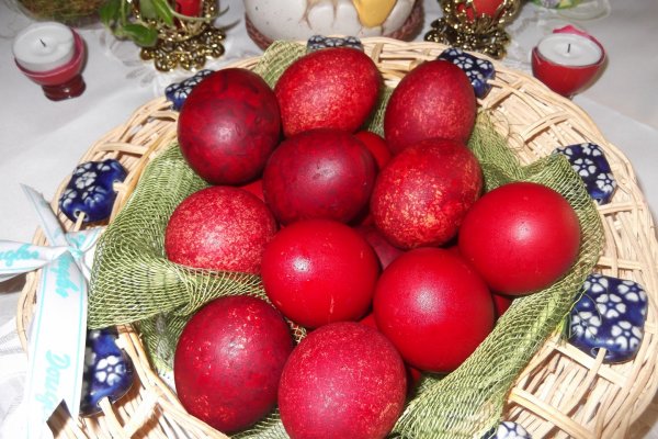 O alta modalitate inedita pentru a vopsi ouale de Paste...Doar cu colorant alimentar si orez.