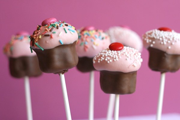4 sfaturi pentru a pregati cake pops rapid
