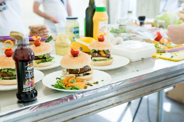 Gustos.ro la BurgerFest