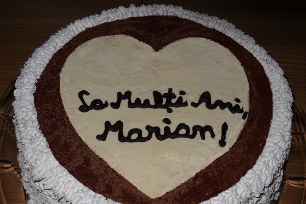 Tort cu mousse de ciocolata