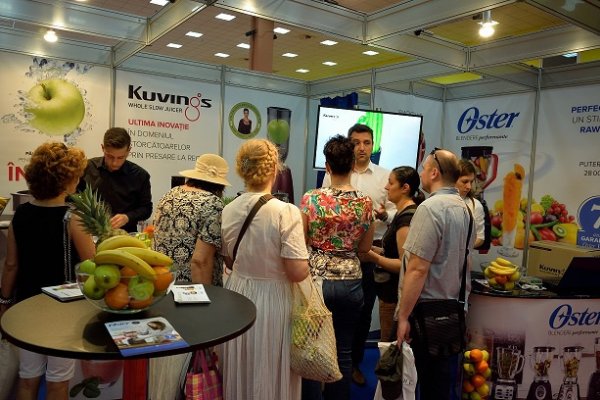 Kuvings, ultima inovaţie în materie de storcătoare prin presare la rece, a fost prezent la Expoziţia Raw Generation