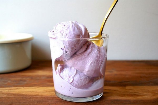 Cum sa pregatesti inghetata din 5 ingrediente si  in 2 pasi simpli