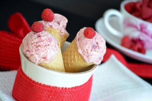 12 retete delicioase cu zmeura