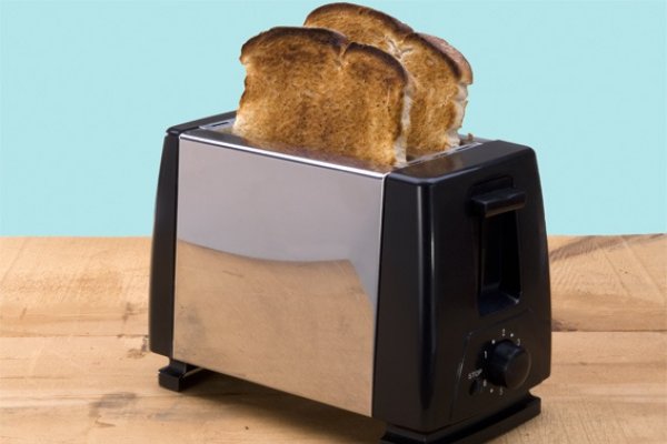 Cum sa cureti usor toasterul