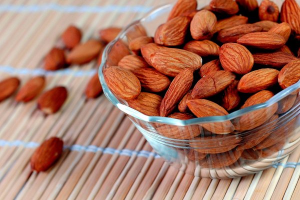 5 alimente care ne ajuta sa scapam de arsurile solare