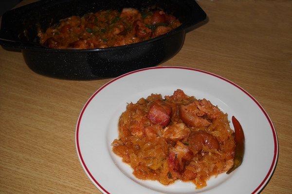 Varza acra cu ciolan afumat