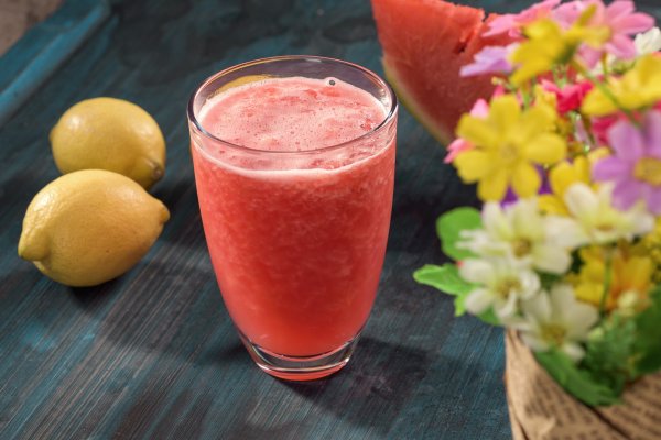 Limonada cu Pepene Rosu