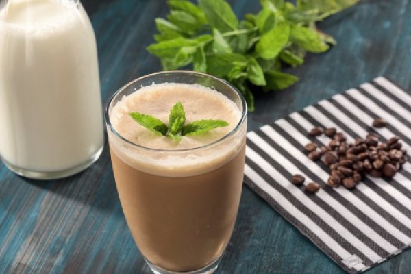 Cele mai racoritoare tipuri de cafea pentru zilele de vara - de la Frappe la Freddoccino