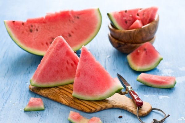 10 alimente recomandate pentru zilele caniculare