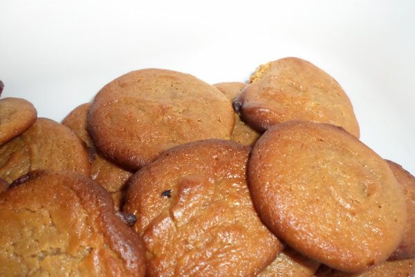 Fursecuri cu miere si unt de arahide