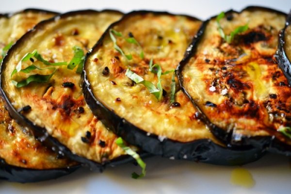 Ce poti gati cu vinete - 10 retete pe care trebuie sa le incerci