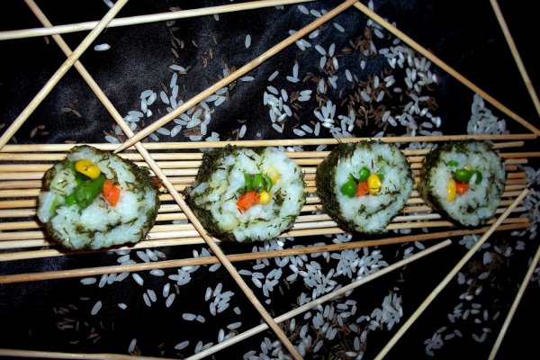 Sushi cu legume in crusta de marar