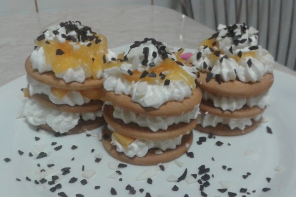 Turnulete de branza cu kaky